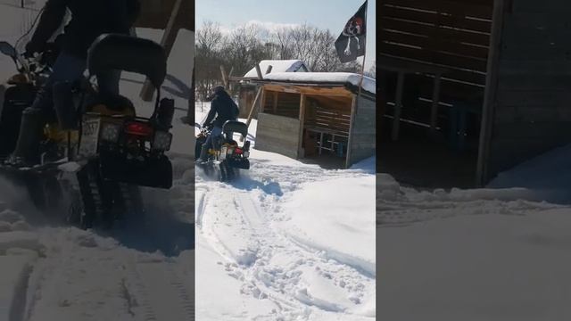 Я лечу на снегоходе Tiksy 250? смотреть онлайн