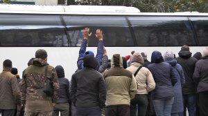 В Кургане мобилизованных провожали со слезами и аплодисментами