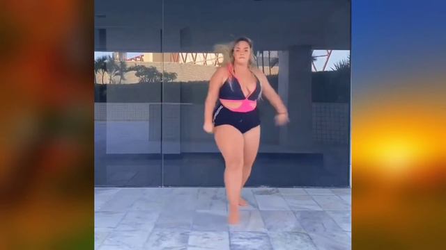 KATALINA👗.. how to dress like plus size and curvy models. fashion spikes and designs. 👠