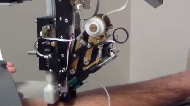 Робот для забора крови смотреть онлайн