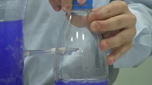 Занимательные опыты с атмосферным давлением смотреть онлайн