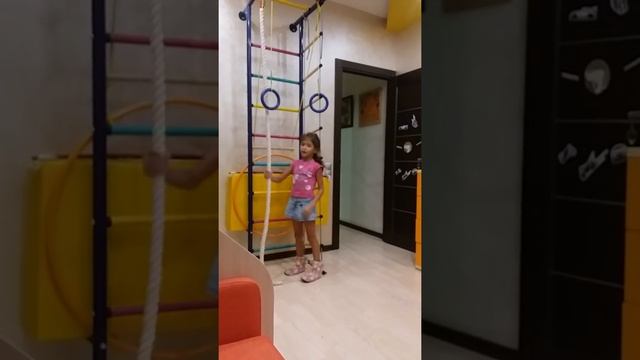 Трюки на шведской стенке смотреть онлайн