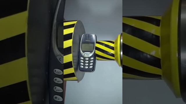 Айфон 15 vs Nokia 3310