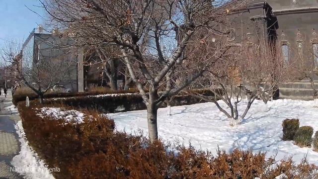 #Gyumri / #Гюмри - центр города, церковь Святой Богородицы смотреть онлайн