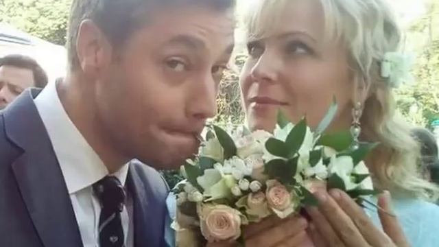 Свадебные фото Куликовой поставили на Уши всю Сеть. Просто светиться от счастья смотреть онлайн