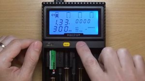 Miboxer C4   зарядное устройство.