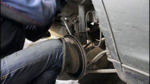 RX300. Меняю заднюю опору.