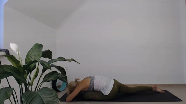 ЙОГА ОНЛАЙН УКРАЇНСЬКОЮ. Інструктор Алла Біднюк. Yoga morning online with Alla Bidniuk 29.11.2020 смотреть онлайн