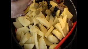 Вкусное жаркое "Провансаль" в горшочкax
