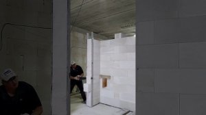 Дверные проемы и перемычки в перегородках из газобетона.