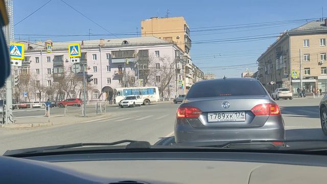 ГУЛЯЕМ В ГОРОДСКОМ БОРУ, ПРОСТО ХОРОШИЙ ДЕНЬ! смотреть онлайн