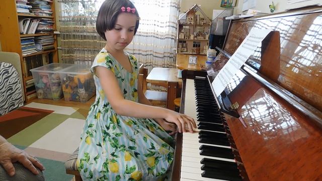 Марианна Лемешкина, 7 лет. М.Шмитц. "30 легких джазовых этюдов", этюды №5 и №6.