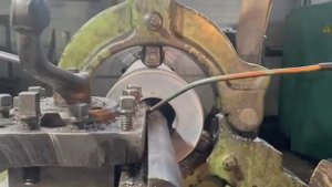 Расточка отверстия диаметром d120 мм на универсальном токарно-винторезном станке ДИП-500