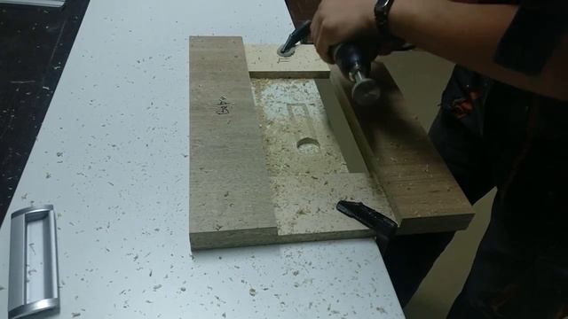 Как врезать мебельную ручку смотреть онлайн