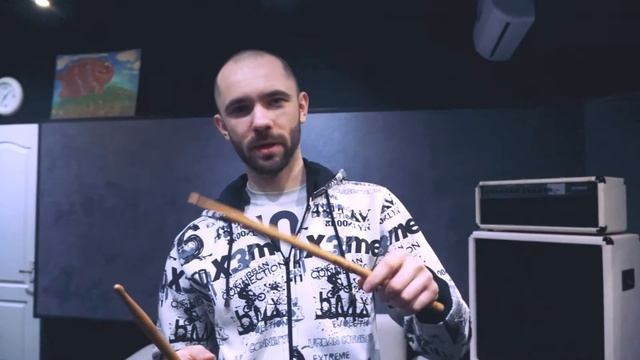 Как правильно держать барабанные палочки