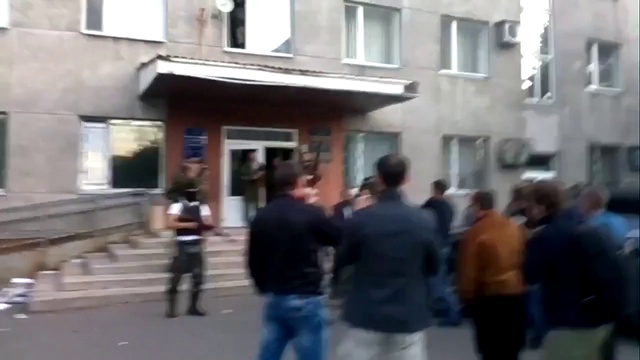 Спасите жителей Донбасса от президента - ... смотреть онлайн