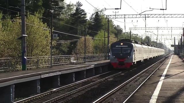 Электропоезд ЭД4М-0482 (ЦППК) скоростной пригородный поезд "РЭКС-экспресс" №7064 Москва - Крутое.