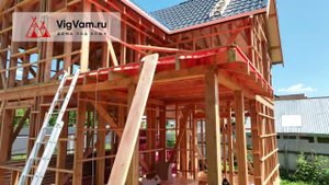 Строительство каркасного дома с трехфронтонной крышей
