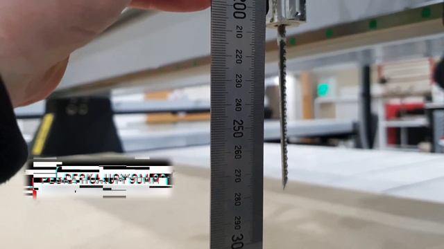 BIGZEE GL с модулем ножа. Резка вспененного материала 75 мм толщиной, осциллирующим ножом EOT4 смотреть онлайн