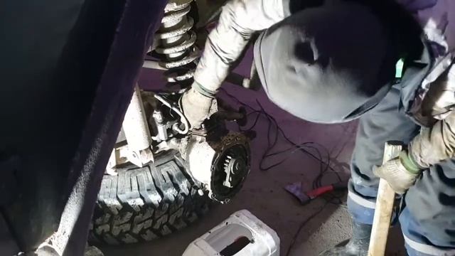 Замена шкворней на уаз с медной втулкой смотреть онлайн