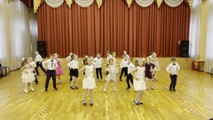 танец "Детки-конфетки"