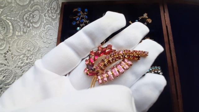 Как  отличить австрийскую брошь от чехословацкой. Личный опыт коллекционера винтажной бижутерии.