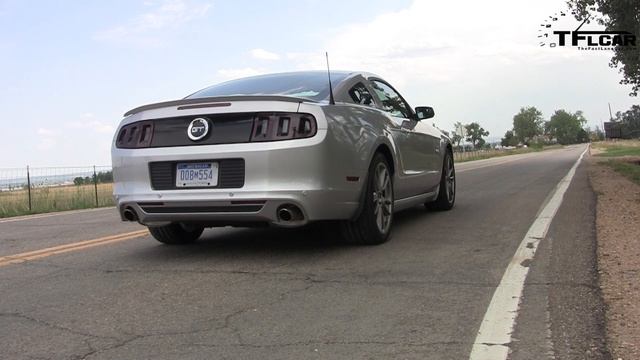 Ford Mustang GT Raw & Unedited Mile High Engine Note & Acceleration test смотреть онлайн