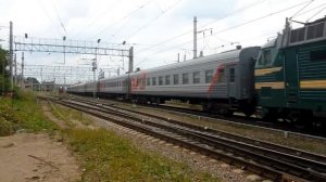 Электровоз ЧС7-143 с поездом №269 (СПб → Севастополь)