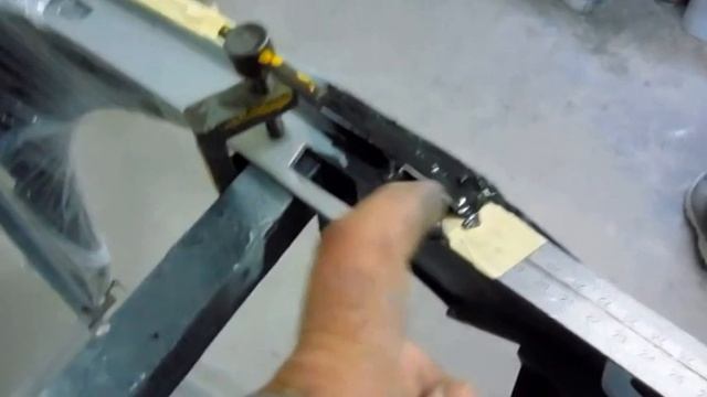 Как заклеить пластиковые крылья Теросоном 9225.