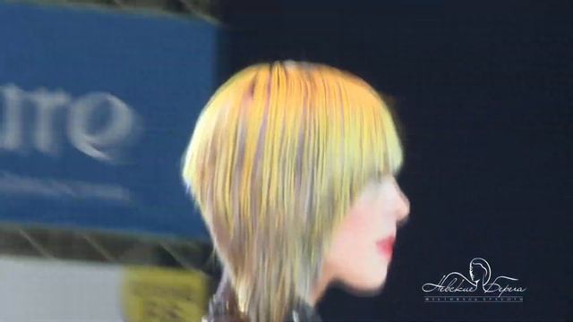 МОДНЫЕ ЖЕНСКИЕ СТРИЖКИ 2015 смотреть онлайн