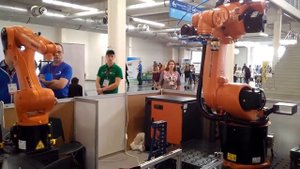 Роботы KUKA Сборка Беспилотного Летательного Аппарата (БПЛА)