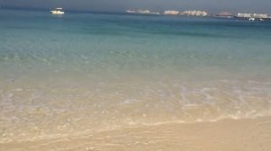 Пляж в Дубай Марине. JLT. Море в январе в Дубай. Dubai Marina