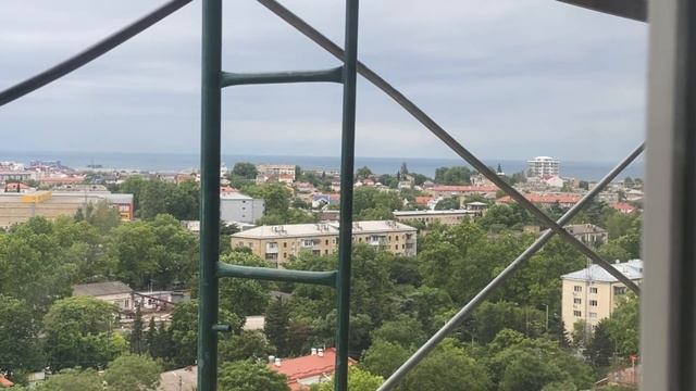 3-комнатная квартира с боковым видом на море на проспекте генерала Острякова, Севастополь. смотреть онлайн