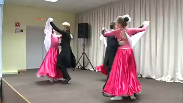 Александр Князьков в Мышкине проверил стройки соцобъектов смотреть онлайн