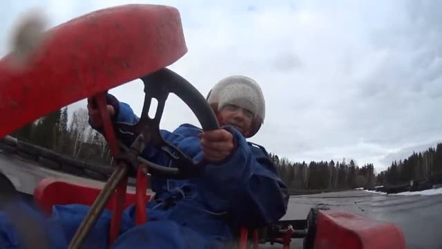 Безумный пилот смотреть онлайн