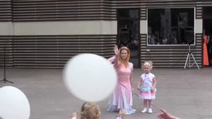 Группа эстрадного вокала Конфетти. Танец мамы и дочки. исп. Ляля и Наталья Шибаевы