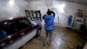 На мойке двигателя ВАЗ-21074.