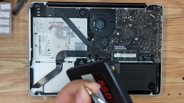 Macbook A1278 2012 HDD SSD replacement