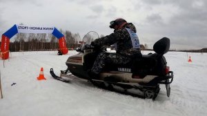 Скоростная гонка на снегоходах 200 сс