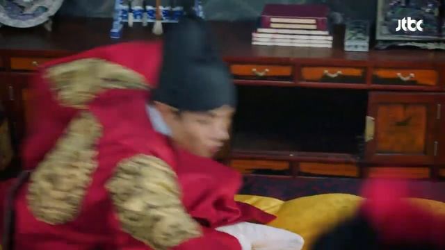 ※음란마귀 주의※ 어젯밤에 힘을 좀 쓰신 전하 서지훈(Seo Ji-hoon) (흠흠♨) 꽃파당(Flowercrew) 6회 смотреть онлайн