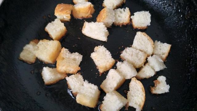Греческий салат с желтыми помидорами