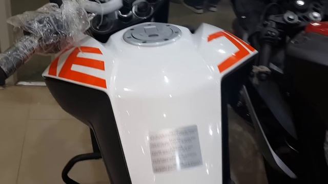 ktm Duke 2019 With ABS Now & All Color Reviwe смотреть онлайн