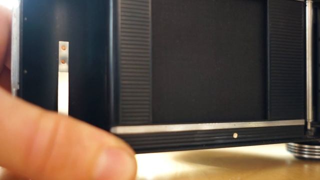 Pentacon Six Verschluss hängt. смотреть онлайн