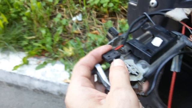 Немного про работу ручки замка БМВ Е34, рестайл.ч.1 смотреть онлайн