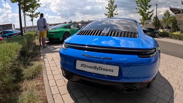 Porsche 911 Carrera GTS 992 Coupe all new model super sport car blue colour walkaround K1430 смотреть онлайн