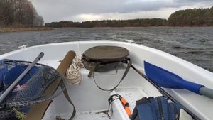 Cayman 36s на моторе Yamaha F5AMHS против сильного ветра