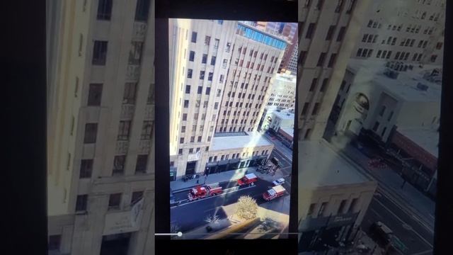 Crazy climber scales Chase tower in Downtown Phoenix смотреть онлайн