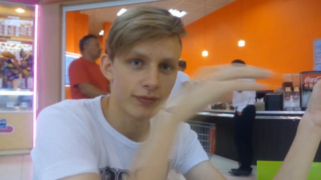 VLOG - ЕДА БЕСПЛАТНО , ДОМ ИЗ КОРОБОК , КУПИЛ МНОГО ЛАПШИ смотреть онлайн