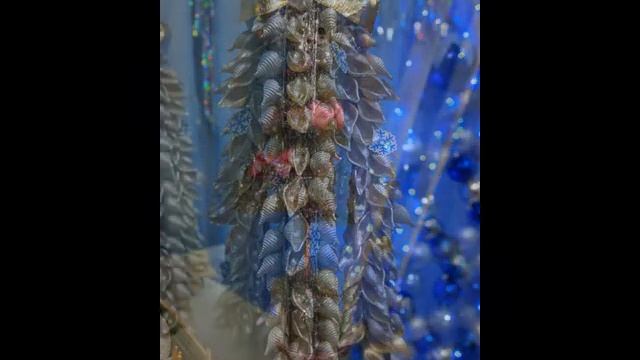 Выставка новогодних поделок "В лесу родилась ёлочка" смотреть онлайн