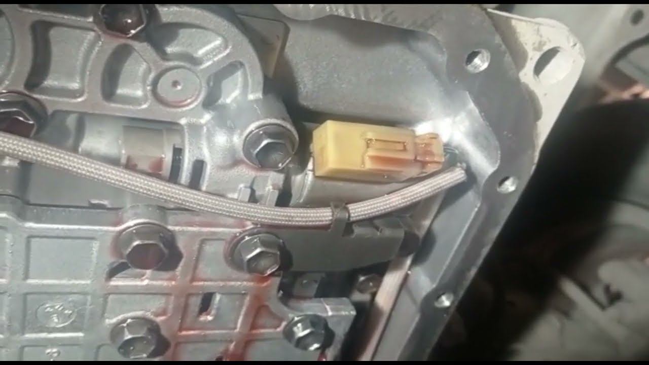 Посторонний звук соленоида на коробке U440E смотреть онлайн